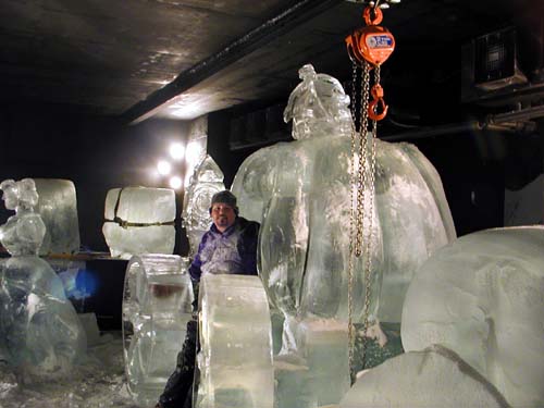 4.ArtistCarl
